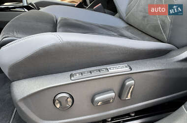 Позашляховик / Кросовер Volkswagen ID.4 2024 в 