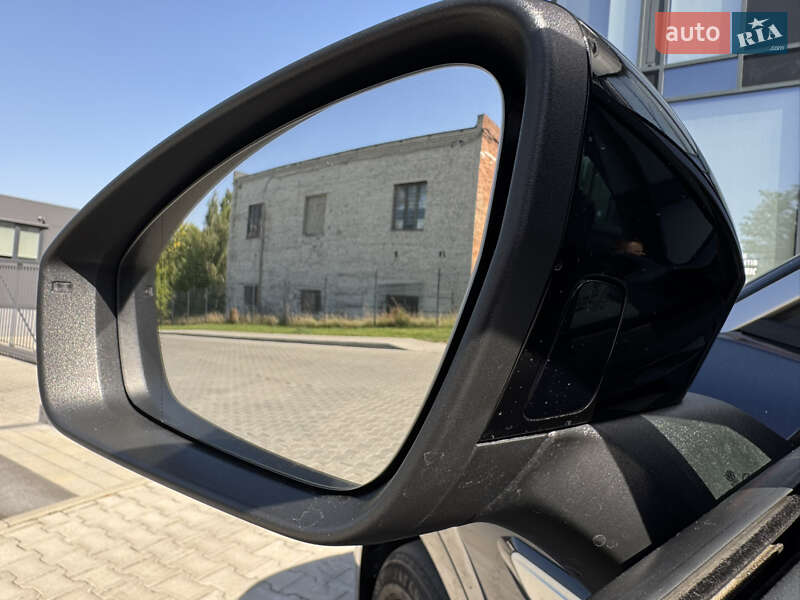 Внедорожник / Кроссовер Volkswagen ID.4 2021 в Львове фото 33 Внедорожник / Кроссовер Volkswagen ID.4 2021 в Львове