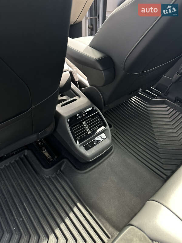 Внедорожник / Кроссовер Volkswagen ID.4 2023 в Львове