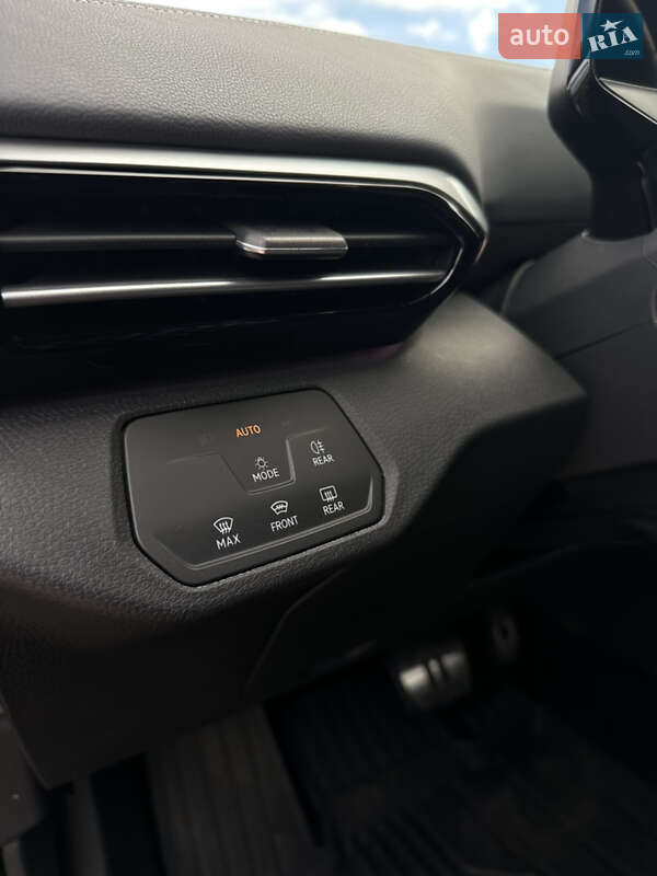 Внедорожник / Кроссовер Volkswagen ID.4 2023 в Львове