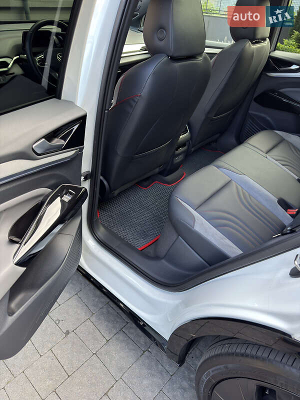 Внедорожник / Кроссовер Volkswagen ID.4 2023 в Львове