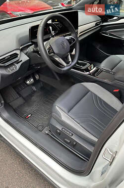 Внедорожник / Кроссовер Volkswagen ID.4 2022 в 