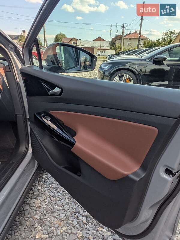 Позашляховик / Кросовер Volkswagen ID.4 2021 в Львові