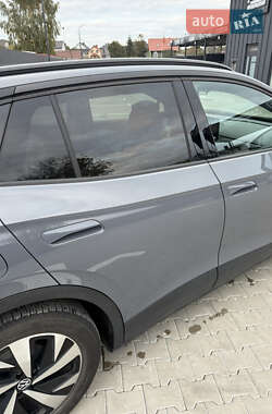 Внедорожник / Кроссовер Volkswagen ID.4 2023 в 