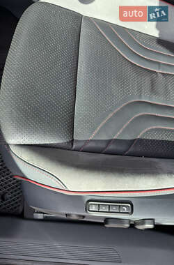 Внедорожник / Кроссовер Volkswagen ID.4 2021 в 