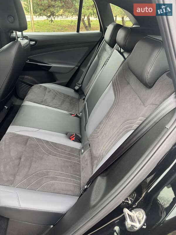 Внедорожник / Кроссовер Volkswagen ID.4 2023 в Львове