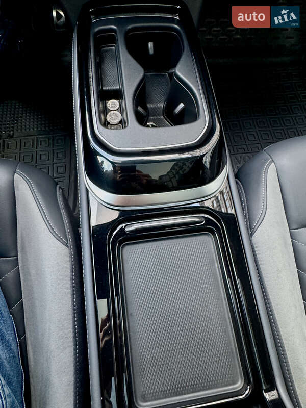 Внедорожник / Кроссовер Volkswagen ID.4 2021 в Киеве