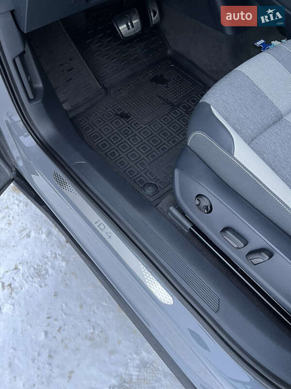 Позашляховик / Кросовер Volkswagen ID.4 2022 в Золочеві