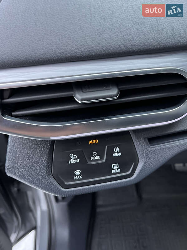 Позашляховик / Кросовер Volkswagen ID.4 2022 в Золочеві