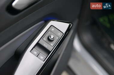 Позашляховик / Кросовер Volkswagen ID.5 2023 в 