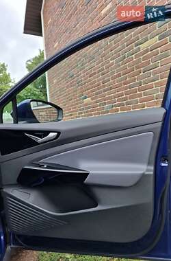 Внедорожник / Кроссовер Volkswagen ID.5 2023 в 