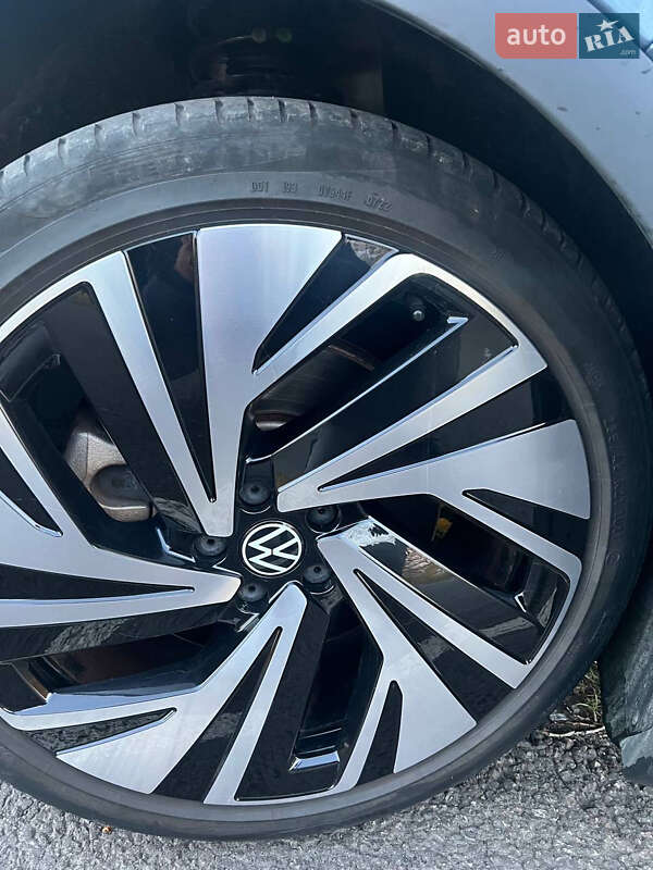 Внедорожник / Кроссовер Volkswagen ID.5 2022 в Балте