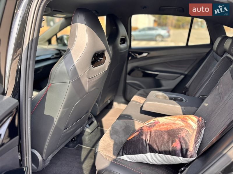 Внедорожник / Кроссовер Volkswagen ID.5 2023 в Киеве