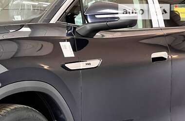 Позашляховик / Кросовер Volkswagen ID.6 Crozz 2022 в 