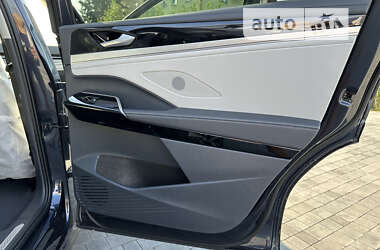 Позашляховик / Кросовер Volkswagen ID.6 Crozz 2022 в 
