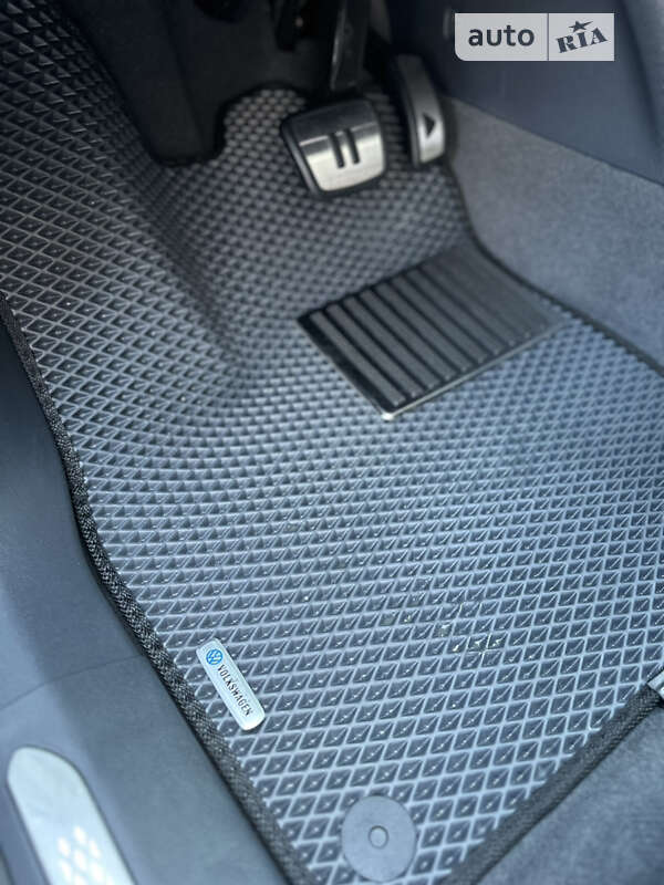 Внедорожник / Кроссовер Volkswagen ID.6 Crozz 2023 в Сумах