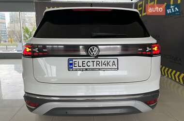 Внедорожник / Кроссовер Volkswagen ID.6 Crozz 2022 в 