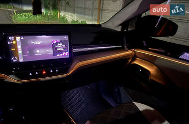 Внедорожник / Кроссовер Volkswagen ID.6 Crozz 2022 в 
