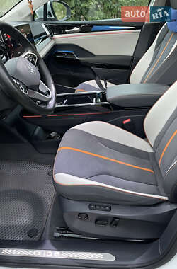 Внедорожник / Кроссовер Volkswagen ID.6 Crozz 2022 в 