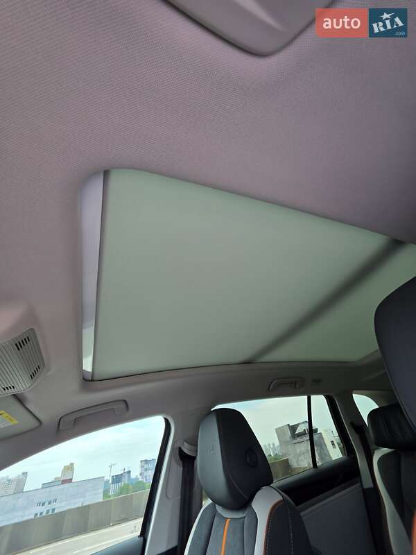 Внедорожник / Кроссовер Volkswagen ID.6 Crozz 2022 в Киеве