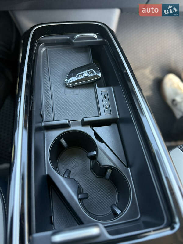 Позашляховик / Кросовер Volkswagen ID.6 Crozz 2023 в Києві