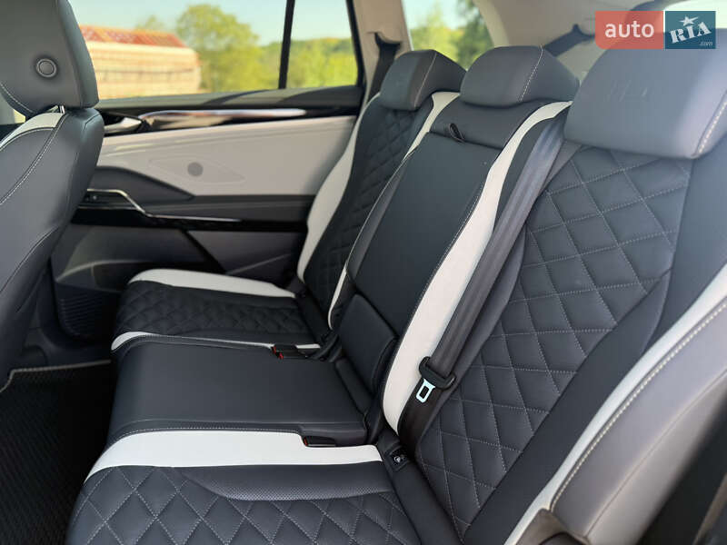 Позашляховик / Кросовер Volkswagen ID.6 Crozz 2023 в Києві