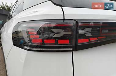 Внедорожник / Кроссовер Volkswagen ID.6 Crozz 2021 в 