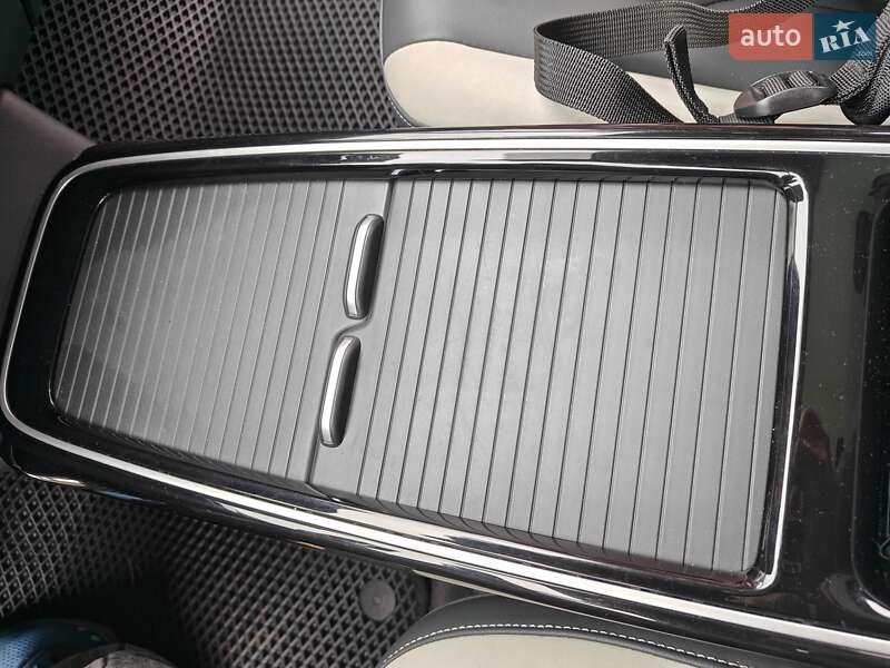 Внедорожник / Кроссовер Volkswagen ID.6 Crozz 2021 в Киеве фото 28 Внедорожник / Кроссовер Volkswagen ID.6 Crozz 2021 в Киеве