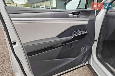 Внедорожник / Кроссовер Volkswagen ID.6 Crozz 2021 в 