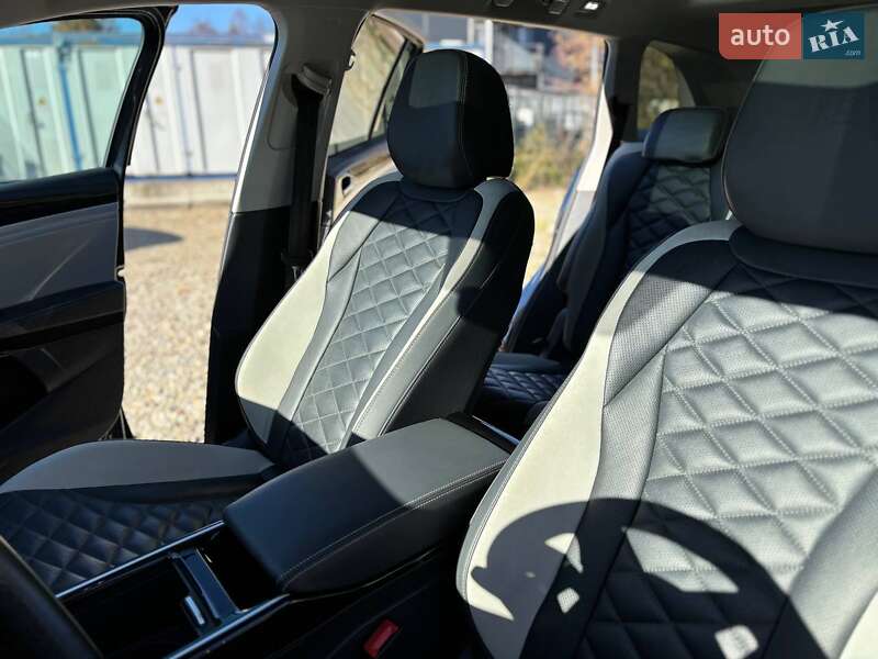 Позашляховик / Кросовер Volkswagen ID.6 Crozz 2023 в Стрию