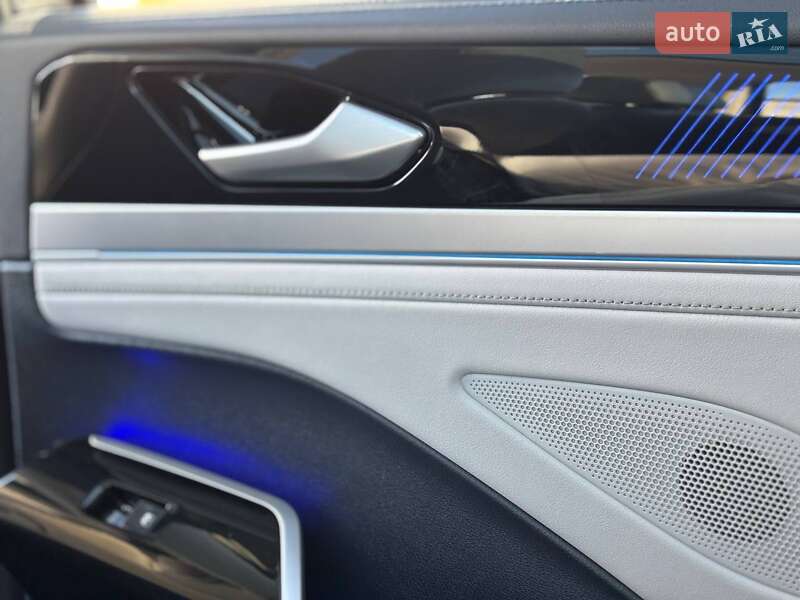 Позашляховик / Кросовер Volkswagen ID.6 Crozz 2023 в Стрию