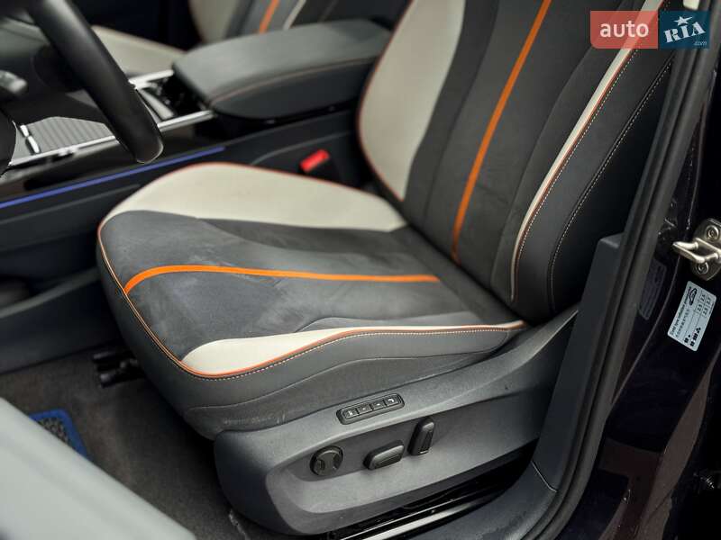 Внедорожник / Кроссовер Volkswagen ID.6 Crozz 2022 в Киеве