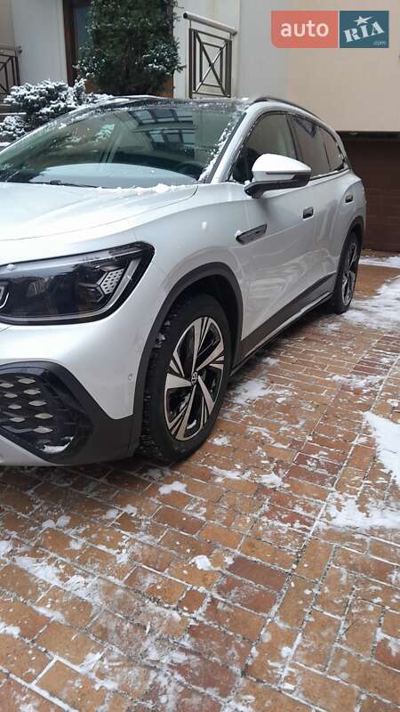 Volkswagen ID.6 Crozz 2023