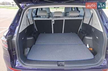 Позашляховик / Кросовер Volkswagen ID.6 X 2021 в 