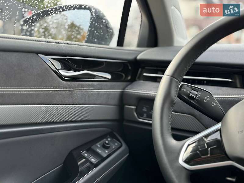 Лифтбек Volkswagen ID.7 2024 в Стрые