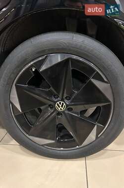 Позашляховик / Кросовер Volkswagen ID. UNYX 2024 в 