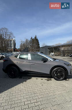 Позашляховик / Кросовер Volkswagen ID. UNYX 2024 в 