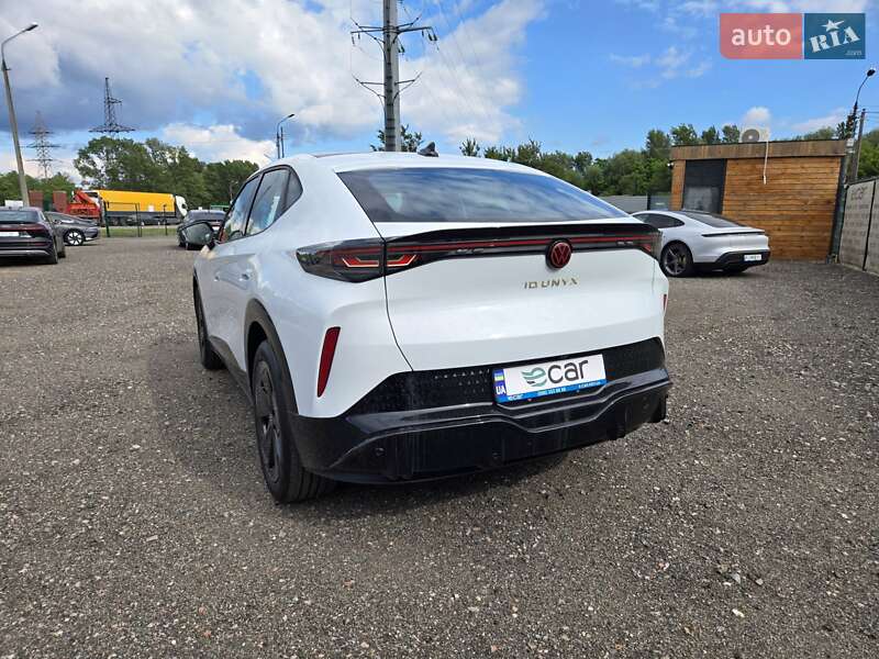 Позашляховик / Кросовер Volkswagen ID. UNYX 2024 в Києві