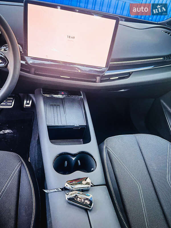 Внедорожник / Кроссовер Volkswagen ID. UNYX 2025 в Киеве