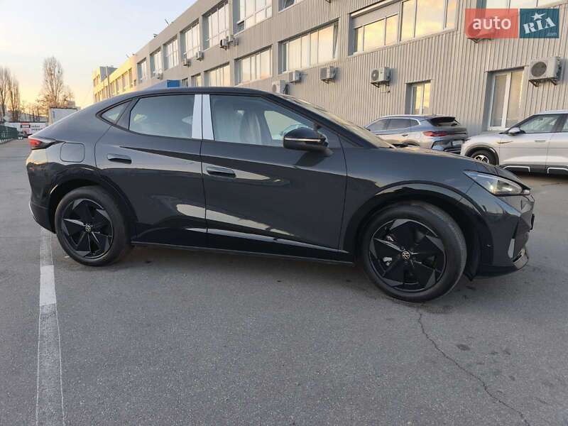 Внедорожник / Кроссовер Volkswagen ID. UNYX 2024 в Киеве