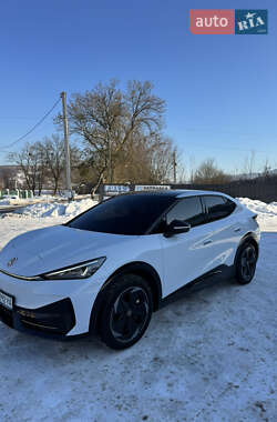 Позашляховик / Кросовер Volkswagen ID. UNYX 2025 в Сваляві