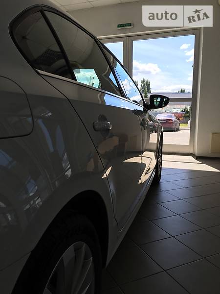Седан Volkswagen Jetta 2016 в Кременчуці
