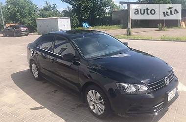 Седан Volkswagen Jetta 2015 в Львове