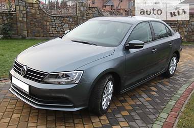 Седан Volkswagen Jetta 2015 в Львове