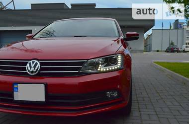 Седан Volkswagen Jetta 2016 в Львове