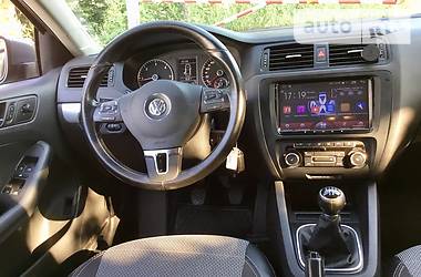 Седан Volkswagen Jetta 2011 в Харькове