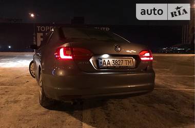 Седан Volkswagen Jetta 2011 в Киеве