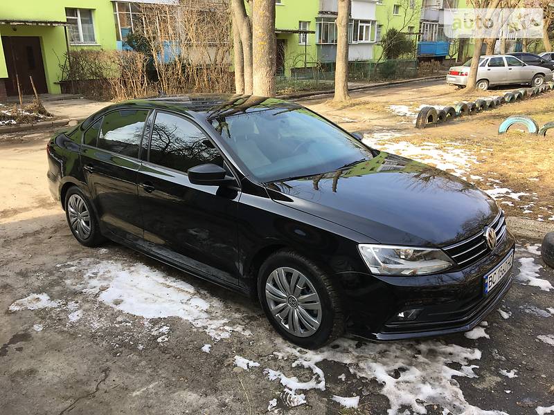 Седан Volkswagen Jetta 2016 в Львові