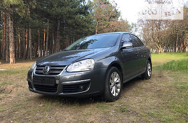 Седан Volkswagen Jetta 2008 в 