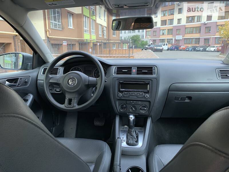 Седан Volkswagen Jetta 2014 в Києві фото 8 Седан Volkswagen Jetta 2014 в Києві